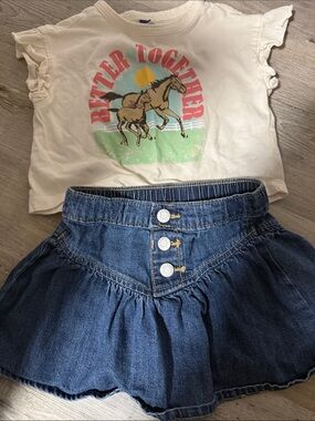 Old Navy White Horse Graphic Tee and Dark Blue Denim Skirt Set // CUTE!